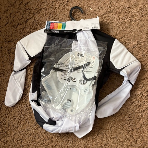 Star Wars Stormtrooper Kids Costume NEW Small 4-6 White Black Disney Halloween - Picture 4 of 5